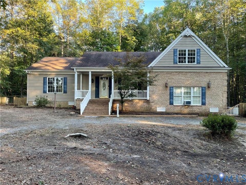 Photo of 9715 Woods Cross Road, Gloucester, VA 23061 (MLS # 2628088)