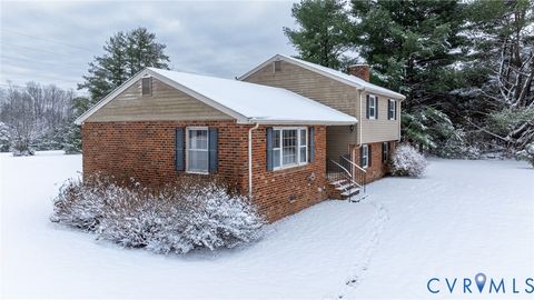 Tiny photo for 10580 Cross County Road, Mineral, VA 23117 (MLS # 2532932)
