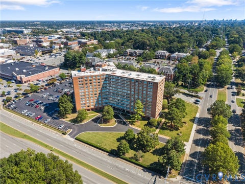 Photo of 5100 Monument Avenue #707, Henrico, VA 23230 (MLS # 2627014)