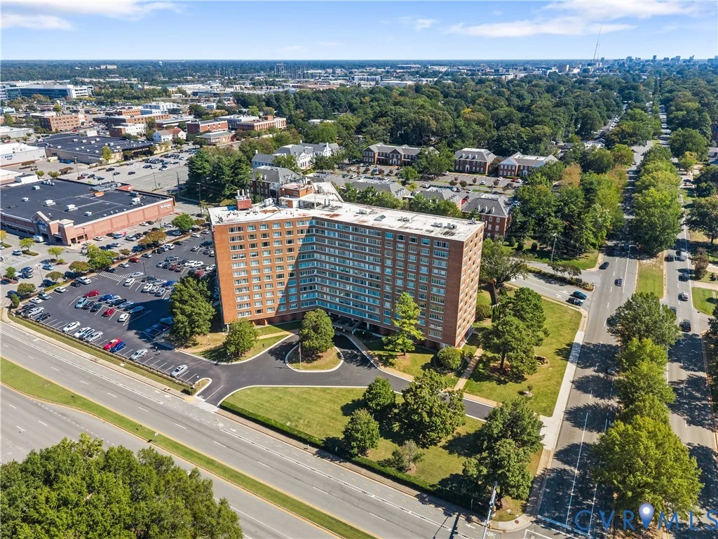 5100 Monument Avenue Unit 707