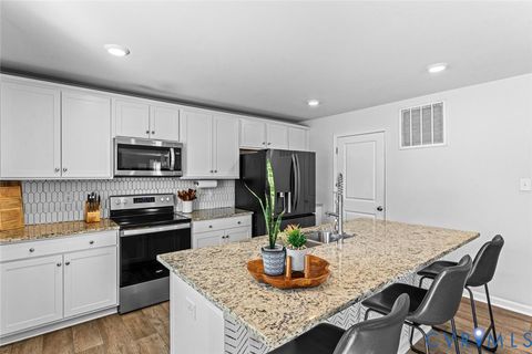 Tiny photo for 7019 Blue Stem Court Ct, New Kent, VA 23124 (MLS # 2608945)