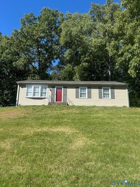 Photo of 220 Biltmore Drive, Colonial Heights, VA 23834 (MLS # 2611047)