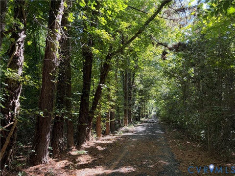 Photo of 300 Skipper Lane, Yorktown, VA 23693 (MLS # 2626796)