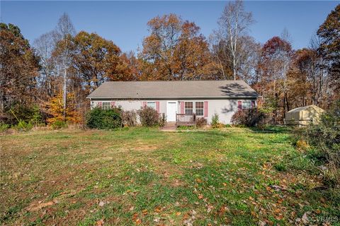 A home in Louisa