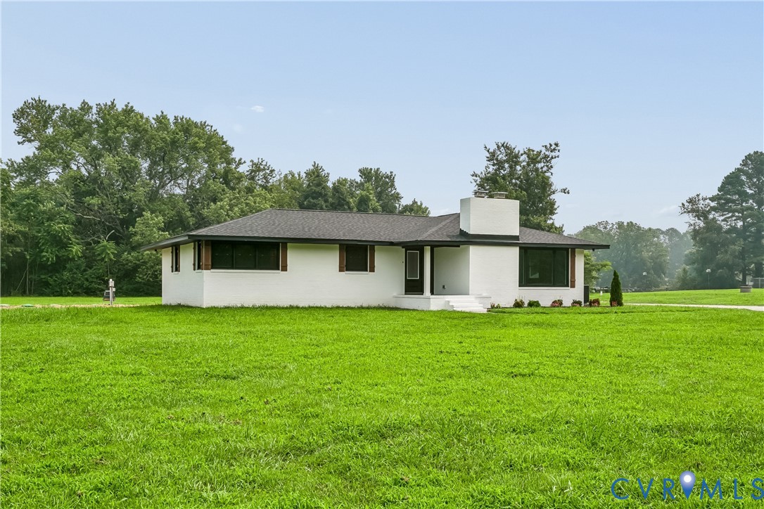 4450 Rochambeau Drive