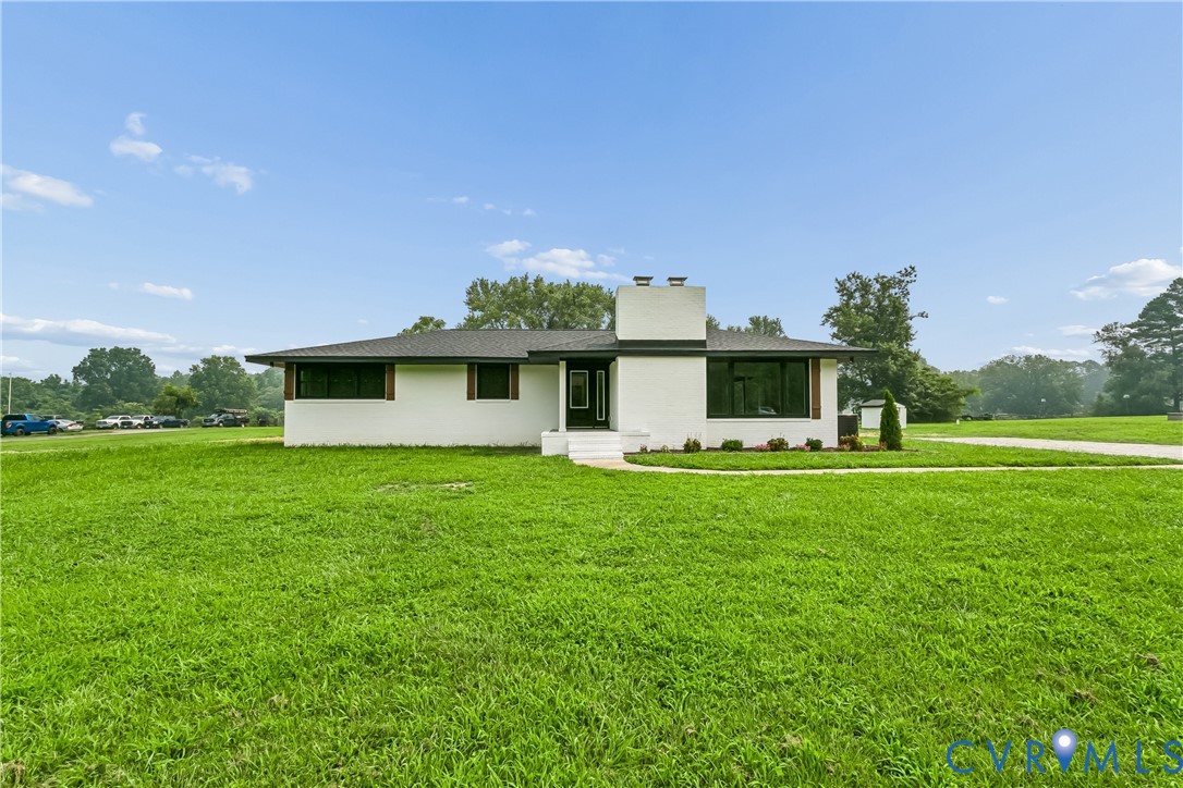 4450 Rochambeau Drive