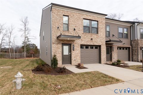 Photo of 914 Encore Autumn Lane, Henrico, VA 23227 (MLS # 2600405)