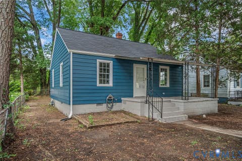 Tiny photo for 2103 Richmond Avenue, Petersburg, VA 23803 (MLS # 2620331)