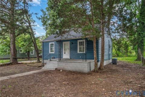 Tiny photo for 2103 Richmond Avenue, Petersburg, VA 23803 (MLS # 2620331)