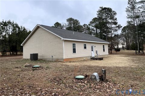 Tiny photo for 422 Union Woods Drive, Brodnax, VA 23920 (MLS # 2600162)