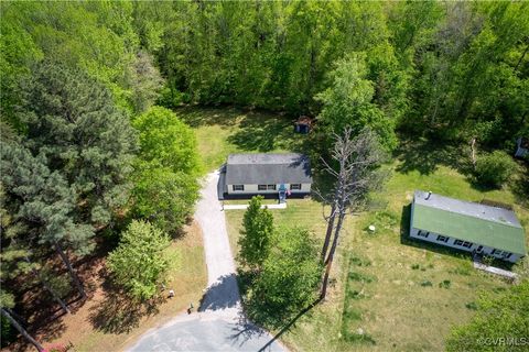 10610 Winchester Drive Amelia VA 23002
