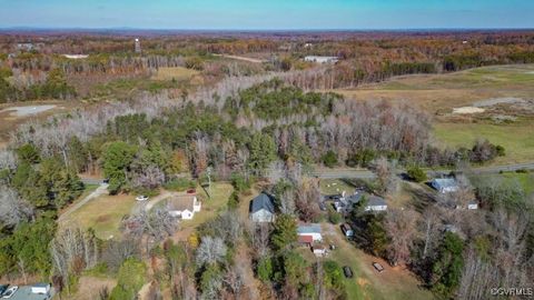 A home in Louisa