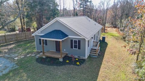 A home in Louisa