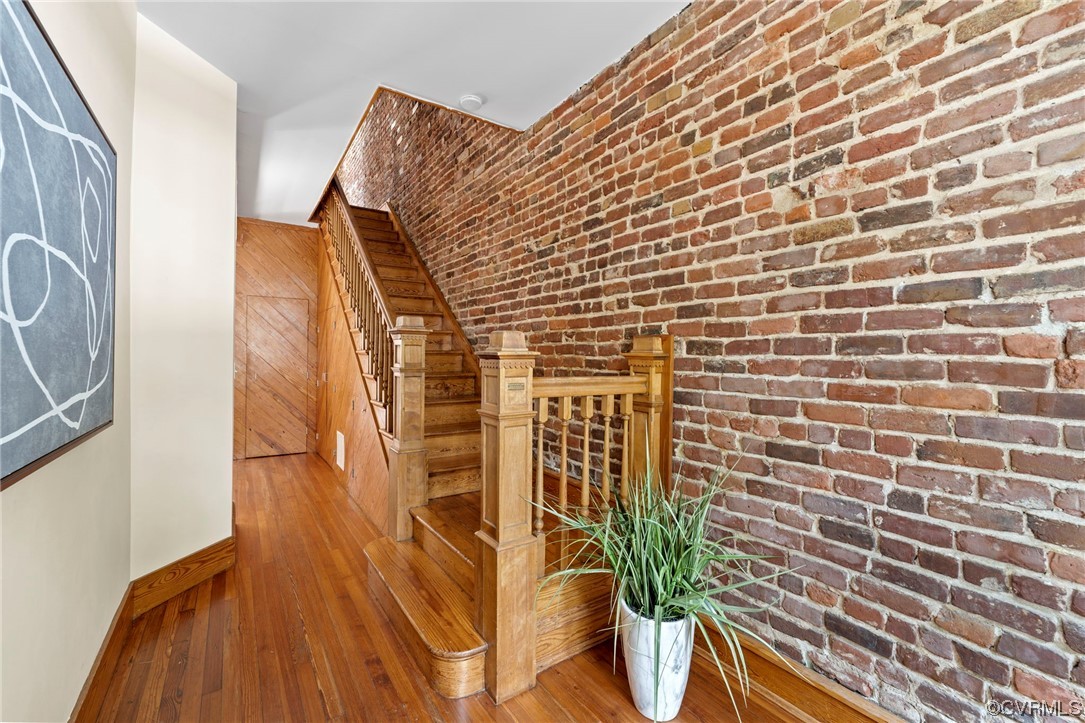 Photo 4 of 43 of 6 N Rowland Street house