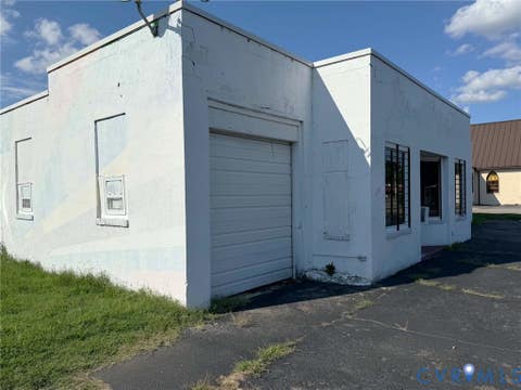 Tiny photo for 601 E Wythe Street, Petersburg, VA 23803 (MLS # 2621553)