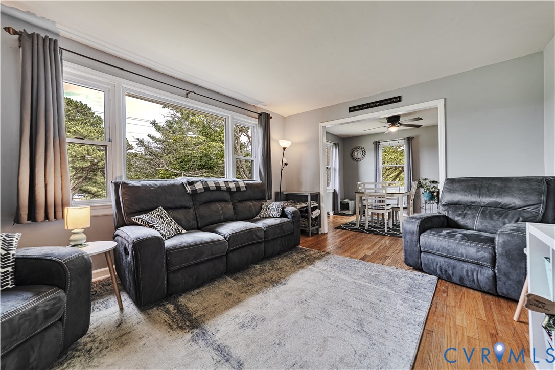 615 W Chapel Drive