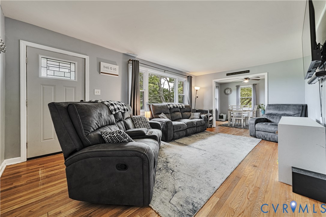 615 W Chapel Drive