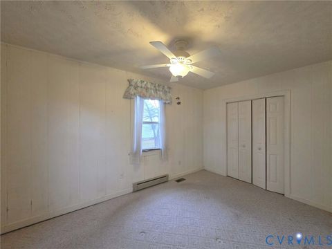 Tiny photo for 402 Stuart Avenue, Colonial Heights, VA 23834 (MLS # 2533789)