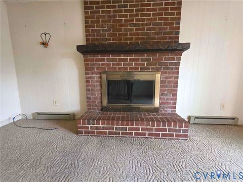 Tiny photo for 402 Stuart Avenue, Colonial Heights, VA 23834 (MLS # 2533789)