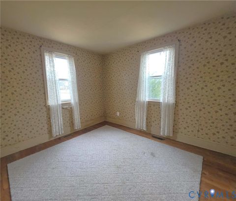 Tiny photo for 402 Stuart Avenue, Colonial Heights, VA 23834 (MLS # 2533789)