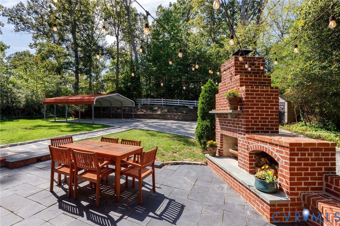 7433 Cherokee Road