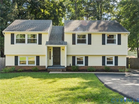 Photo of 10700 Checkers Court, Richmond, VA 23235 (MLS # 2624638)