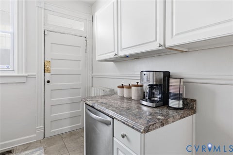 Tiny photo for 2425 W Main Street, Richmond, VA 23220 (MLS # 2619829)