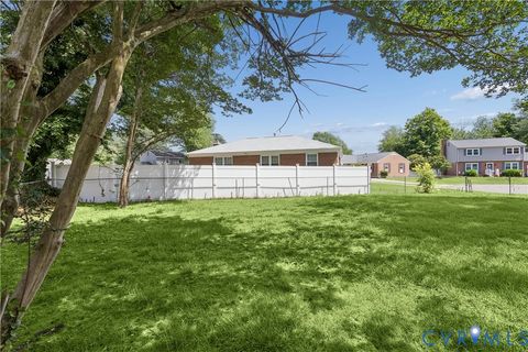 Tiny photo for 588 Windjammer Crescent, Newport News, VA 23602 (MLS # 2614416)