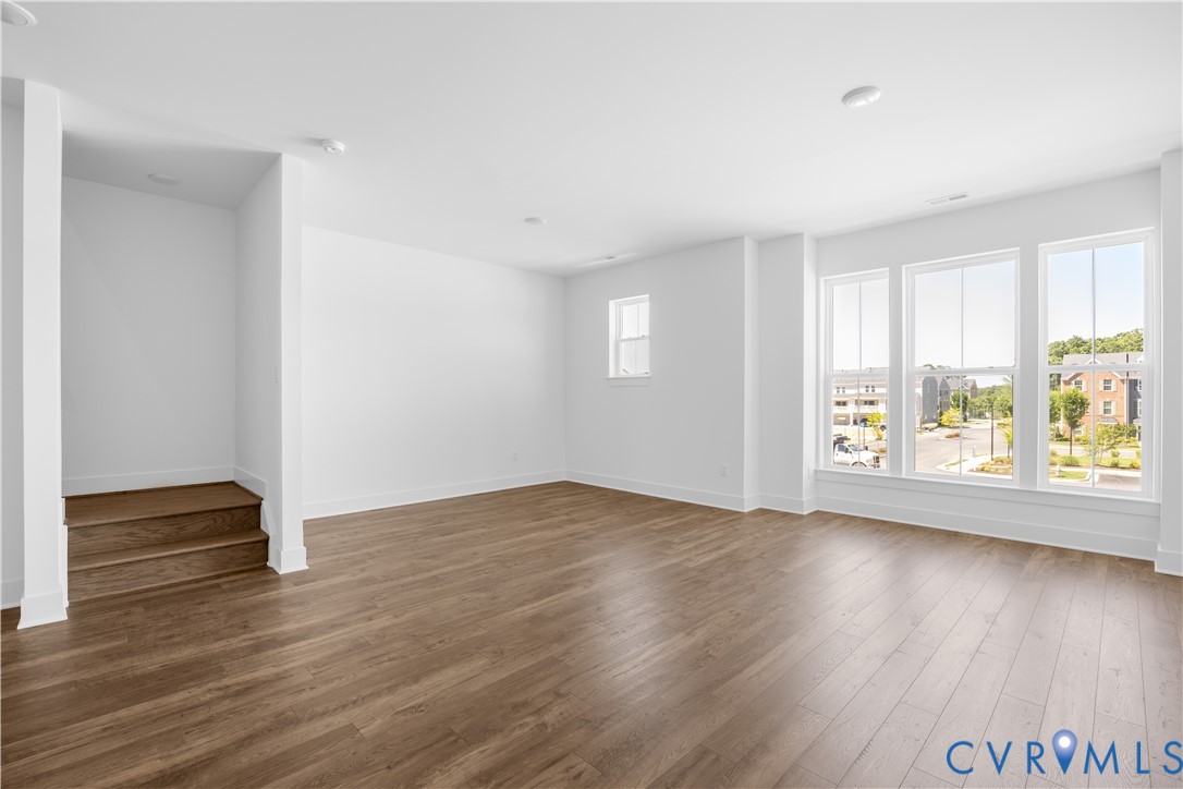 12024 Flowering Lavender Loop