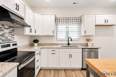 Tiny photo for 3021 New Kent Highway, Quinton, VA 23141 (MLS # 2623911)