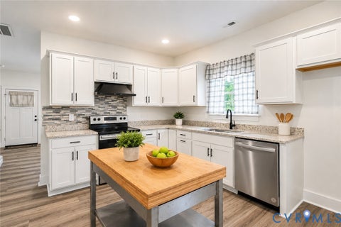 Tiny photo for 3021 New Kent Highway, Quinton, VA 23141 (MLS # 2623911)