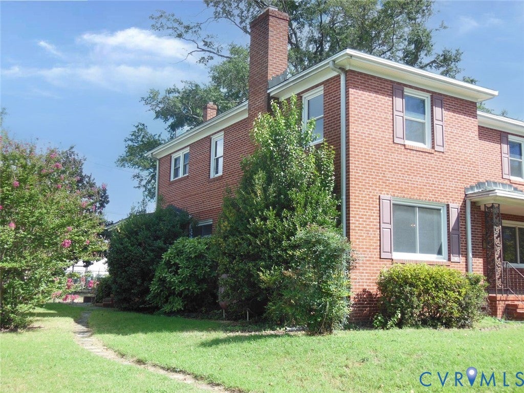 2203 Seminary Avenue