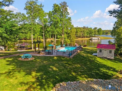 Tiny photo for 20149 Oak River Court, South Chesterfield, VA 23803 (MLS # 2617860)
