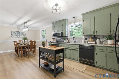 Tiny photo for 105 Flintlock Drive, Colonial Heights, VA 23834 (MLS # 2613241)