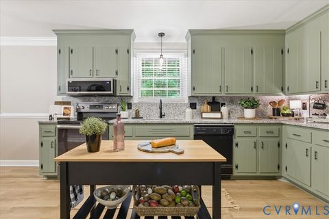 Tiny photo for 105 Flintlock Drive, Colonial Heights, VA 23834 (MLS # 2613241)
