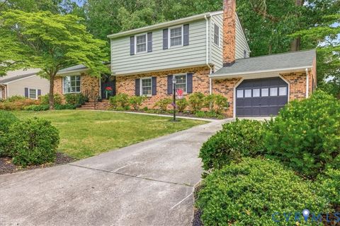 Photo of 105 Flintlock Drive, Colonial Heights, VA 23834 (MLS # 2613241)