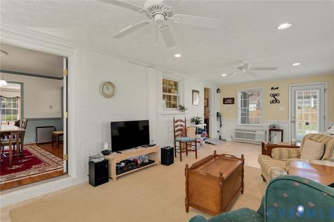 Tiny photo for 3209 Walnut Street, Hopewell, VA 23860 (MLS # 2527389)