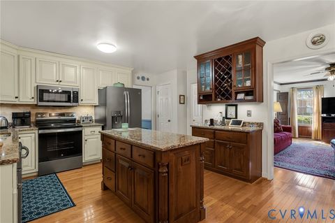 Tiny photo for 3209 Walnut Street, Hopewell, VA 23860 (MLS # 2527389)