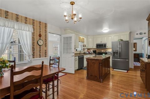 Tiny photo for 3209 Walnut Street, Hopewell, VA 23860 (MLS # 2527389)