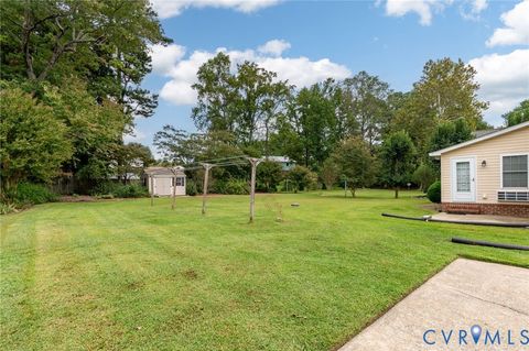 Tiny photo for 3209 Walnut Street, Hopewell, VA 23860 (MLS # 2527389)