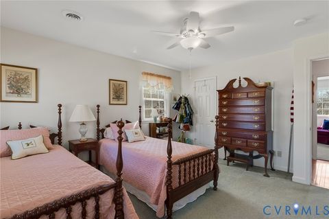 Tiny photo for 3209 Walnut Street, Hopewell, VA 23860 (MLS # 2527389)