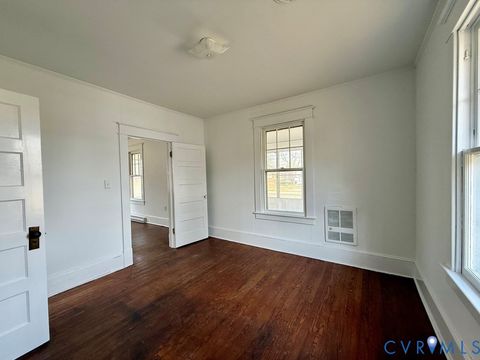 Tiny photo for 312 E Church Street, Kilmarnock, VA 22482 (MLS # 2605567)