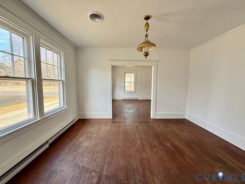 Tiny photo for 312 E Church Street, Kilmarnock, VA 22482 (MLS # 2605567)