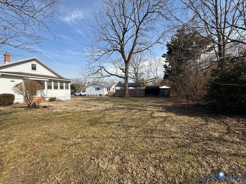 Tiny photo for 312 E Church Street, Kilmarnock, VA 22482 (MLS # 2605567)