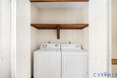 Tiny photo for 1211 Bradbury Court, Moseley, VA 23120 (MLS # 2529678)