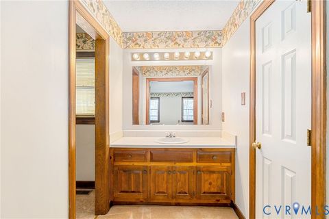 Tiny photo for 1211 Bradbury Court, Moseley, VA 23120 (MLS # 2529678)