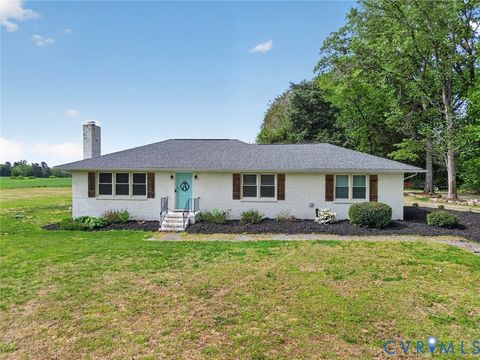 Photo of 2031 Fairground Road, Maidens, VA 23102 (MLS # 2610654)