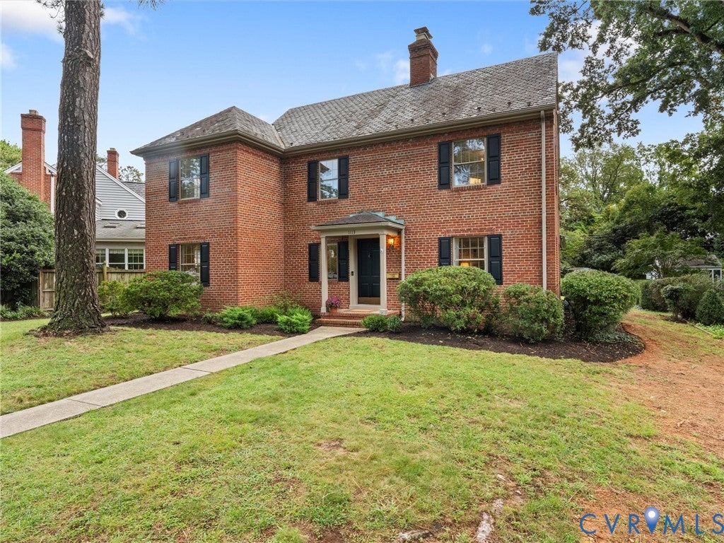 1113 E Durwood Crescent