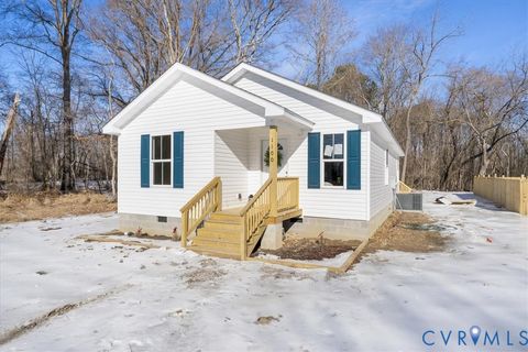 Tiny photo for 1100 Patrick St, Petersburg, VA 23803 (MLS # 2603021)