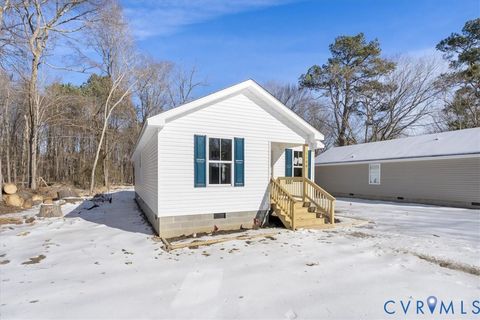 Tiny photo for 1100 Patrick St, Petersburg, VA 23803 (MLS # 2603021)